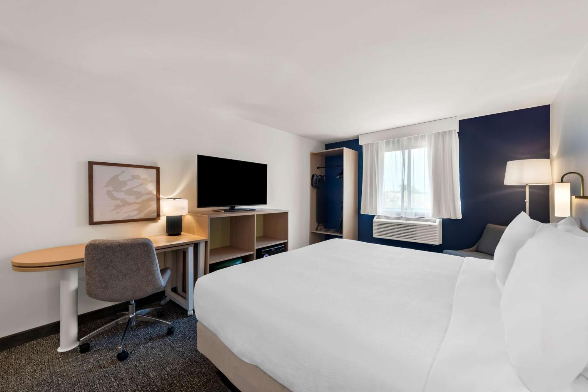 Spark By Hilton Norfolk Exterior photo