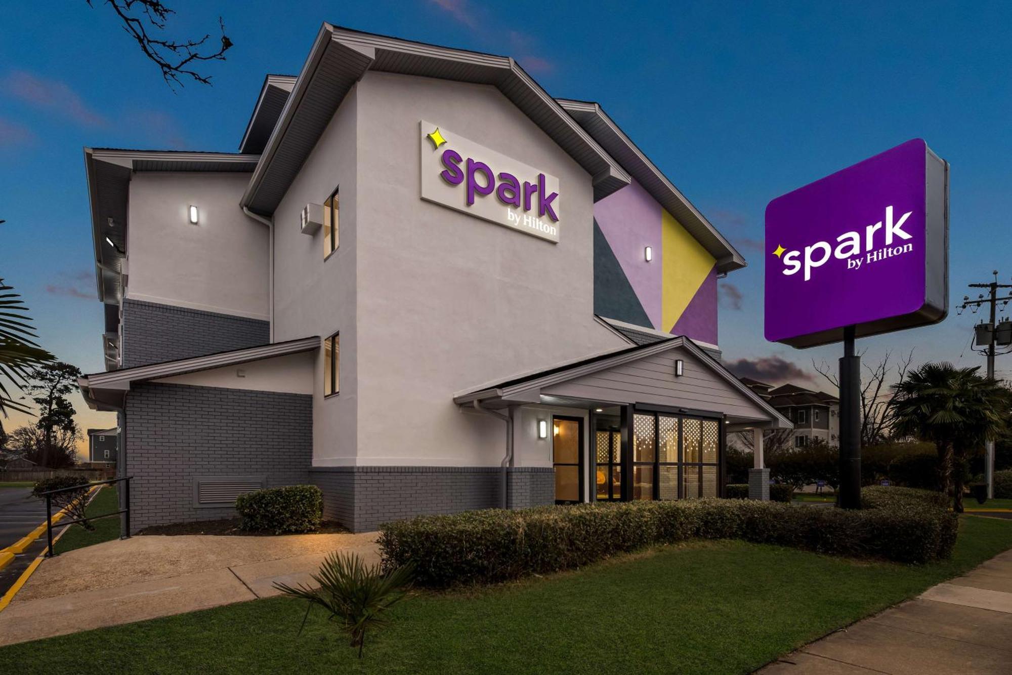 Spark By Hilton Norfolk Exterior photo