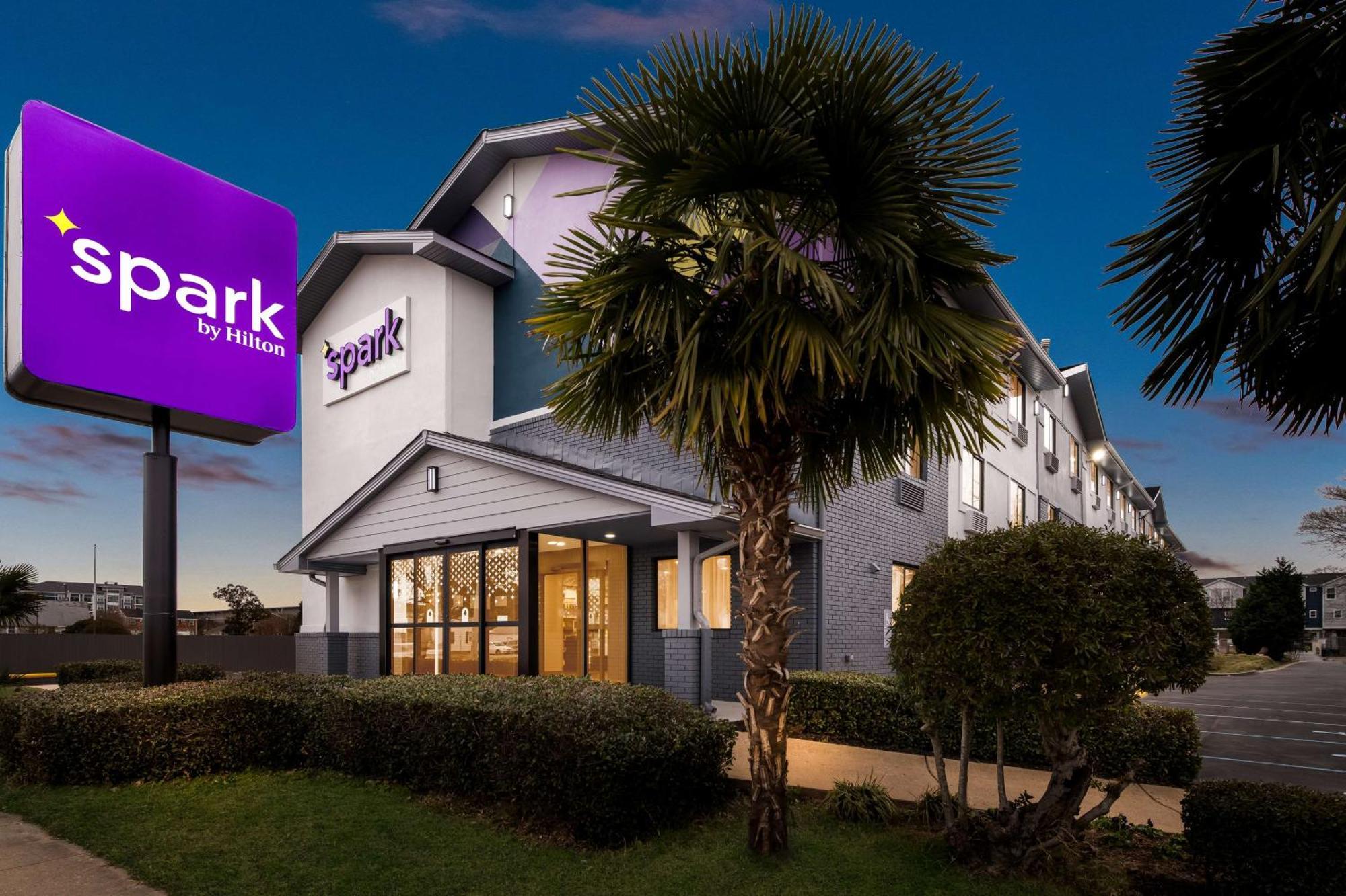 Spark By Hilton Norfolk Exterior photo